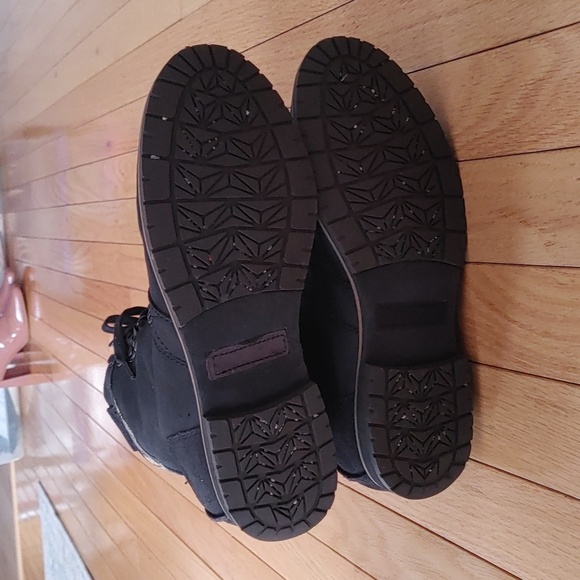 Columbia Black Ankle Boots with Plaid Accent - Picture 10 of 11